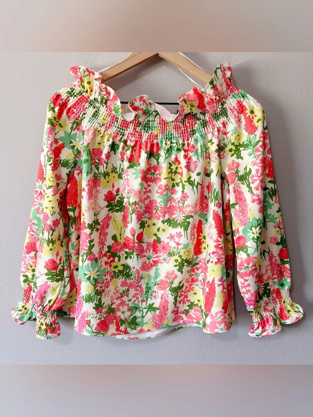 Tuckernuck Marguerite Colorful Floral Print Off-The-Shoulder Blouse Size Small